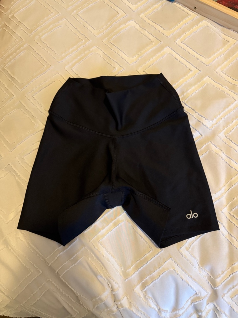 ALO Yoga 5” Airlift Energy Short - Picture 1 of 3